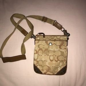 COACH Messenger Cross-Body in Signature Jacquard